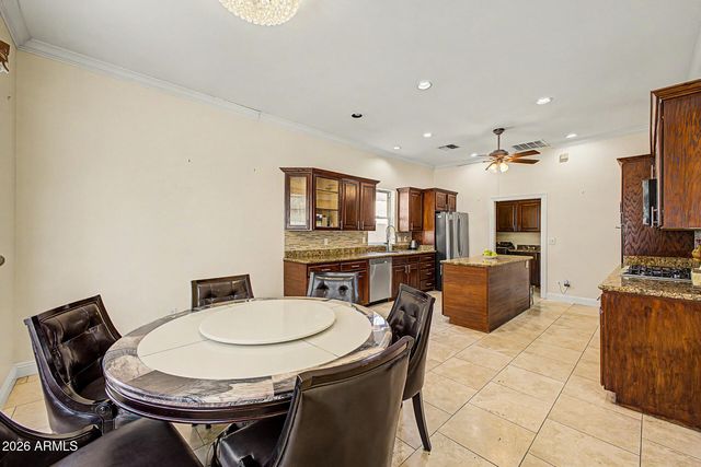 808 W CITRUS Way, Phoenix, AZ 85013
