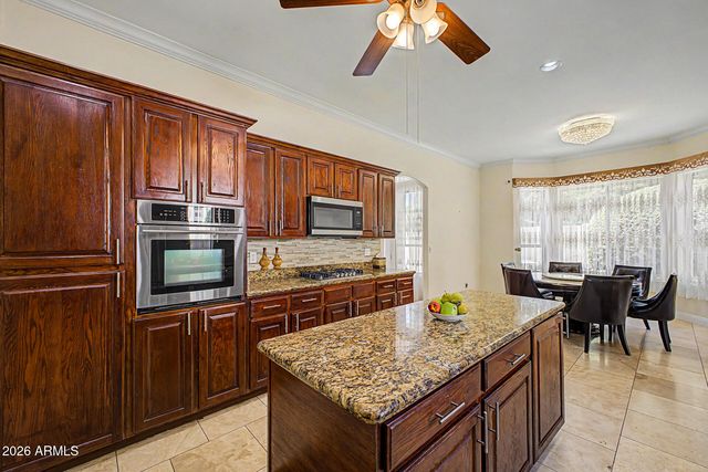 808 W CITRUS Way, Phoenix, AZ 85013