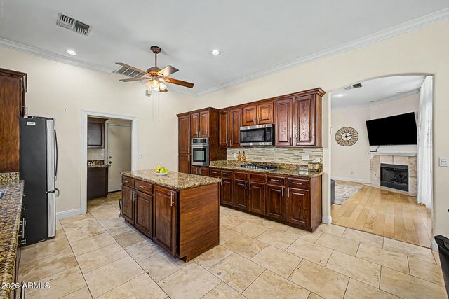 808 W CITRUS Way, Phoenix, AZ 85013