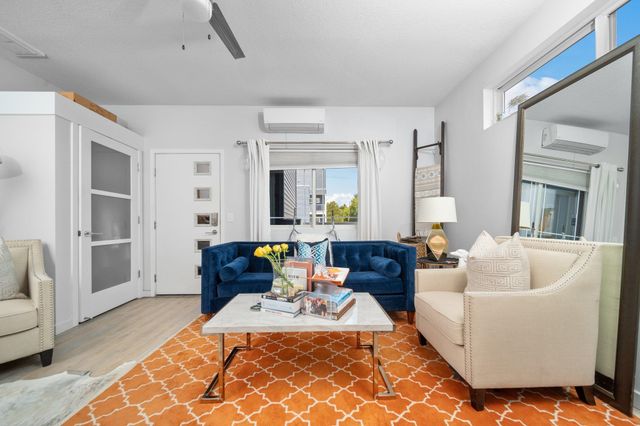 918 W Front Street, Traverse City, MI 49684