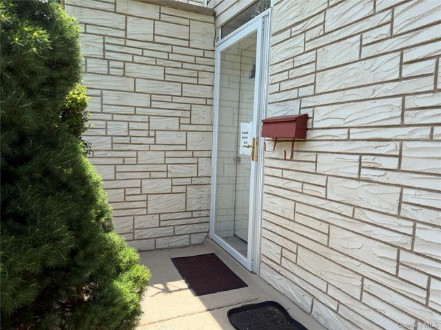 16 Sparkill Avenue, Tappan, NY 10983