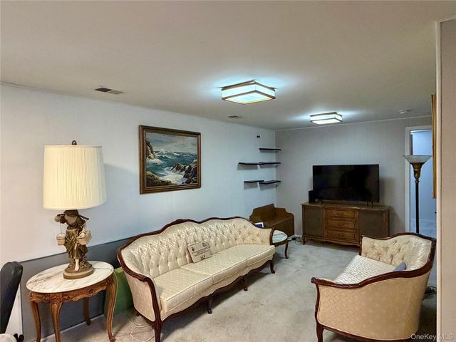 16 Sparkill Avenue, Tappan, NY 10983
