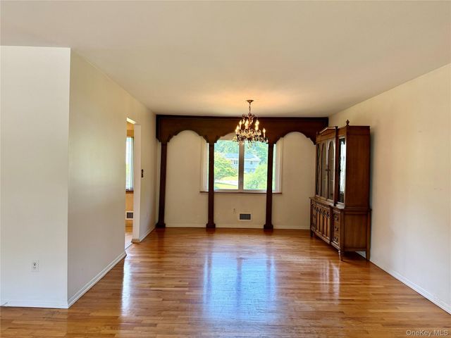 16 Sparkill Avenue, Tappan, NY 10983