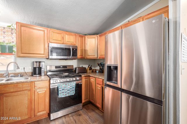 2131 E Union Hills Drive M1, Phoenix, AZ 85024