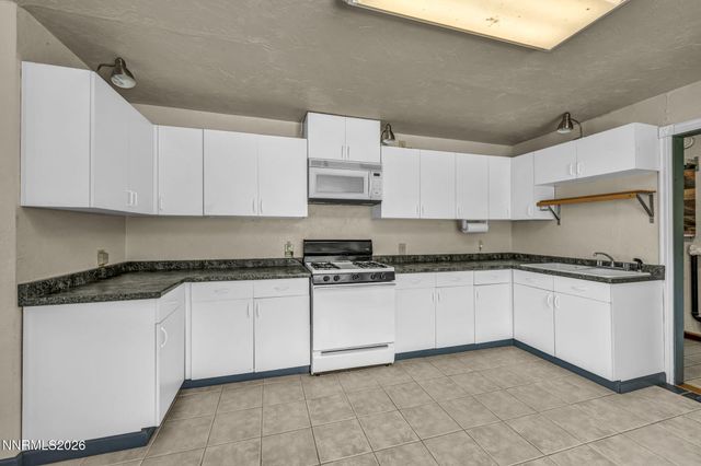 3490 Dry Lake Circle, Reno, NV 89521