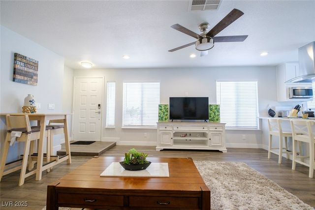 1725 Duarte Drive, Henderson, NV 89014