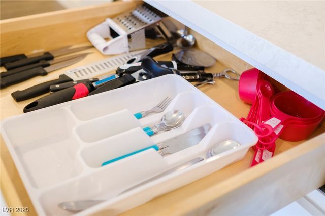 1725 Duarte Drive, Henderson, NV 89014