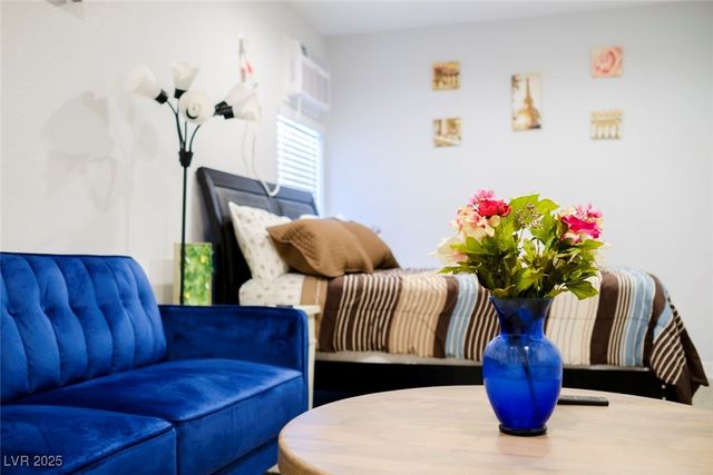 1725 Duarte Drive, Henderson, NV 89014