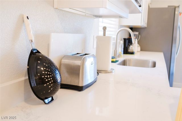 1725 Duarte Drive, Henderson, NV 89014