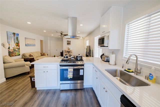 1725 Duarte Drive, Henderson, NV 89014