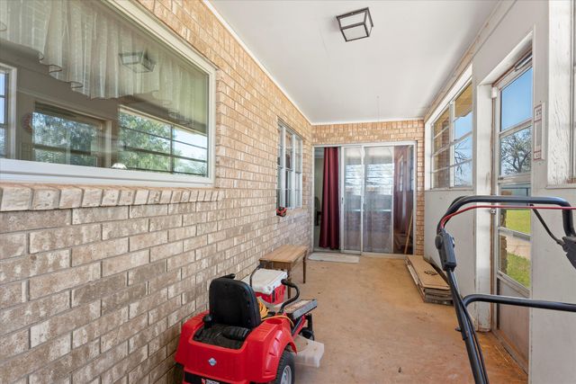 1903 County Rd 305, Brownfield, TX 79316