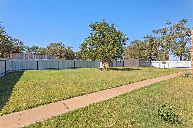 1903 County Rd 305, Brownfield, TX 79316