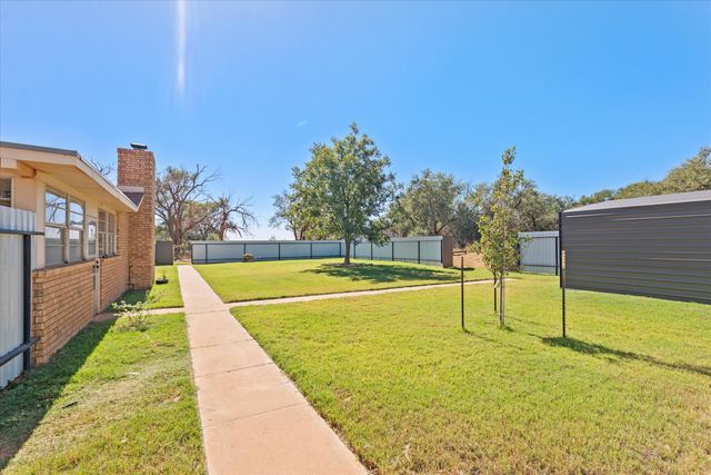 1903 County Rd 305, Brownfield, TX 79316