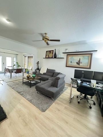 11711 Memorial Drive 251, Houston, TX 77024