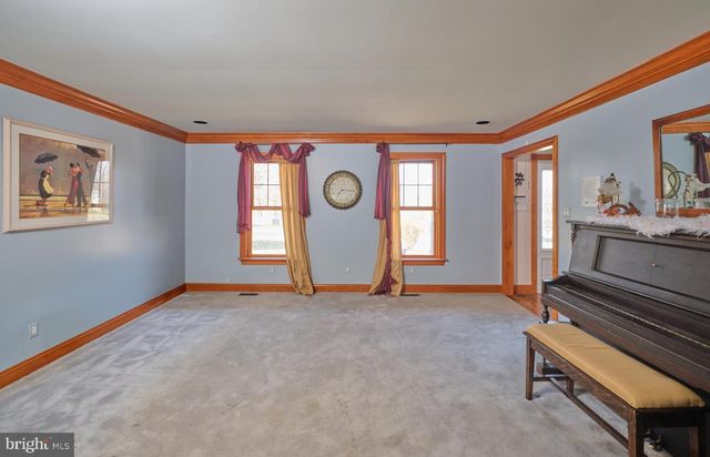 16 TIMOTHY DR, Ivyland, PA 18974