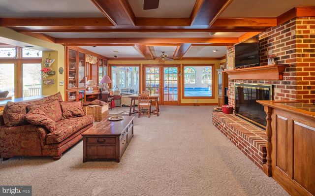 16 TIMOTHY DR, Ivyland, PA 18974