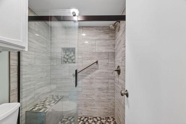 18220 Vinland Drive 8220, Houston, TX 77058