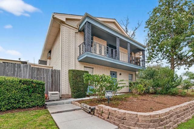 18220 Vinland Drive 8220, Houston, TX 77058