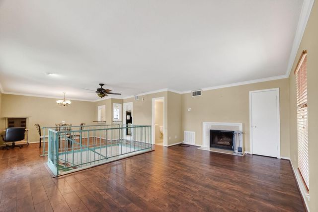 18220 Vinland Drive 8220, Houston, TX 77058