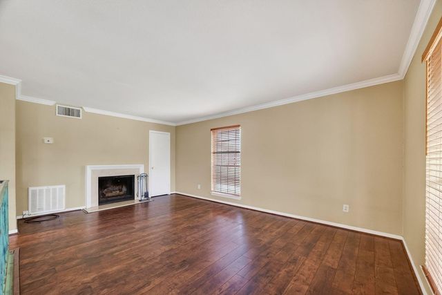 18220 Vinland Drive 8220, Houston, TX 77058