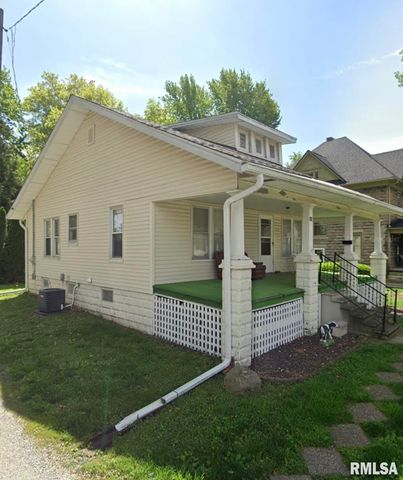 408 S CHEROKEE Street, Taylorville, IL 62568