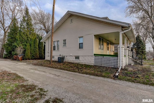 408 S CHEROKEE Street, Taylorville, IL 62568