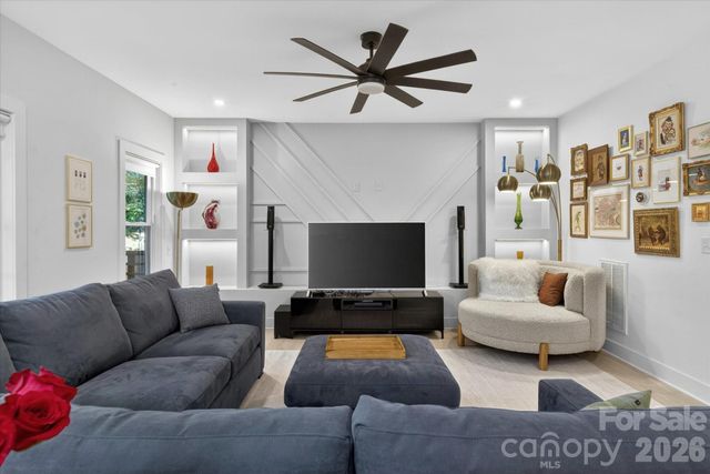 1608 Chippendale Road, Charlotte, NC 28205