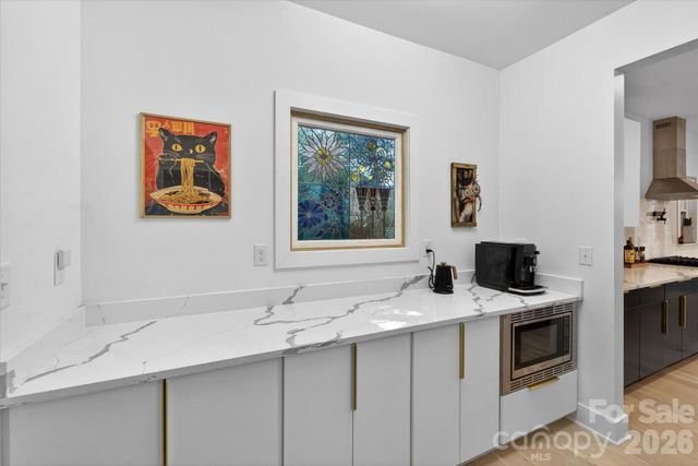 1608 Chippendale Road, Charlotte, NC 28205