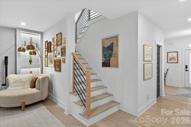 1608 Chippendale Road, Charlotte, NC 28205