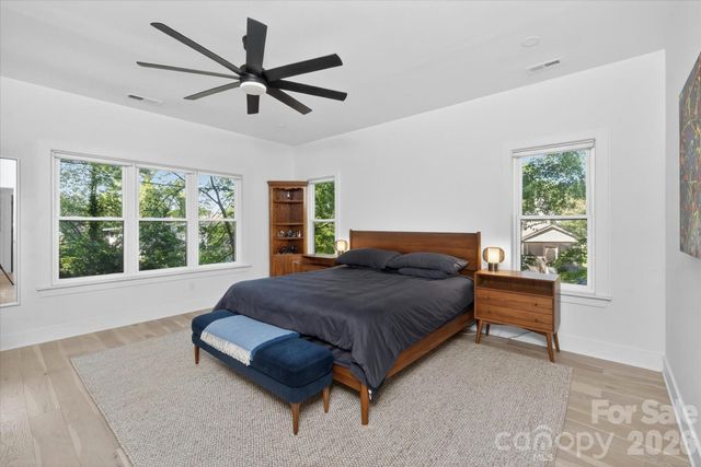 1608 Chippendale Road, Charlotte, NC 28205