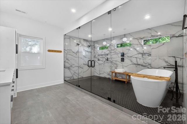 1608 Chippendale Road, Charlotte, NC 28205