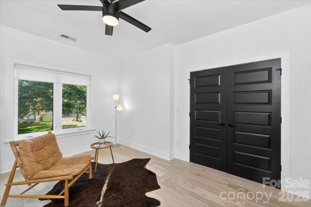 1608 Chippendale Road, Charlotte, NC 28205