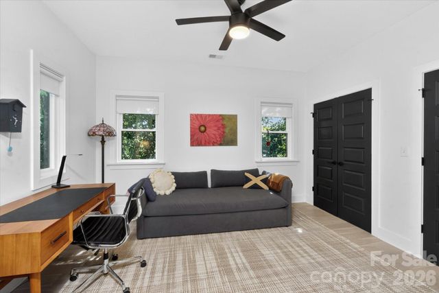 1608 Chippendale Road, Charlotte, NC 28205