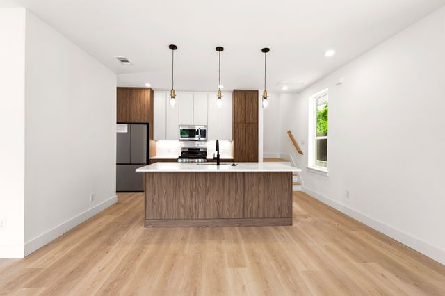 413 N Patton Avenue, Dallas, TX 75203