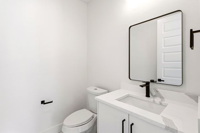 413 N Patton Avenue, Dallas, TX 75203