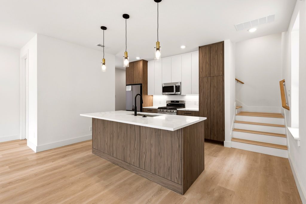 413 N Patton Avenue, Dallas, TX 75203