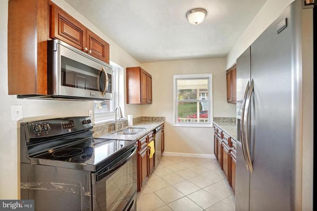 6300 LONGFELLOW ST, Riverdale, MD 20737