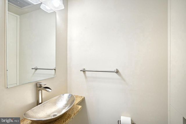 6300 LONGFELLOW ST, Riverdale, MD 20737