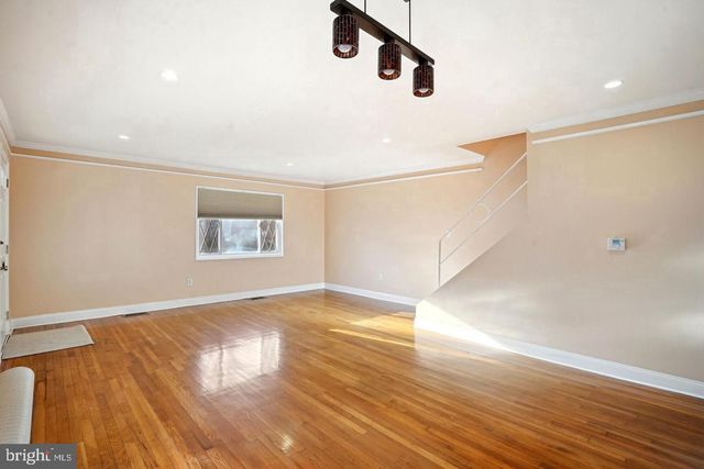 6300 LONGFELLOW ST, Riverdale, MD 20737