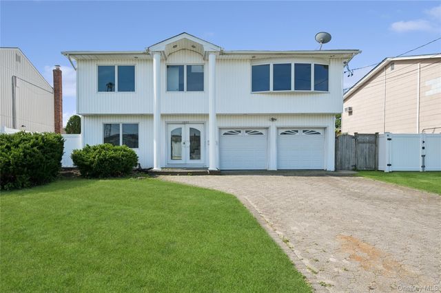 2625 Riverside Drive, Wantagh, NY 11793