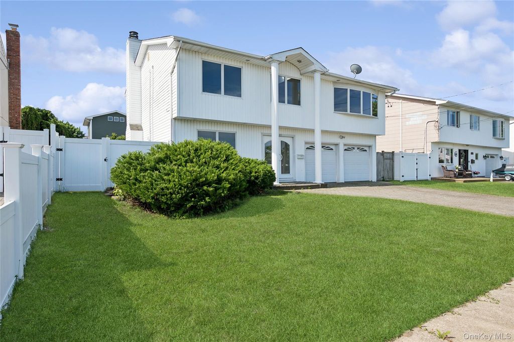 2625 Riverside Drive, Wantagh, NY 11793