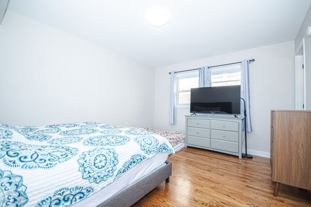 7942 W ADDISON Street 1, Chicago, IL 60634