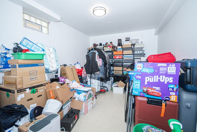 7942 W ADDISON Street 1, Chicago, IL 60634