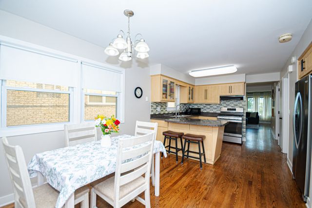 7942 W ADDISON Street 1, Chicago, IL 60634