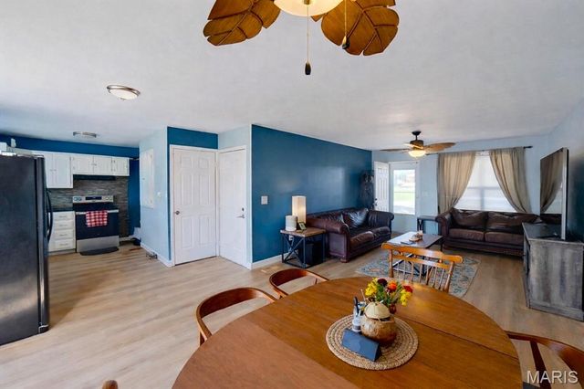 753 Boulevard De Cannes, Edwardsville, IL 62025