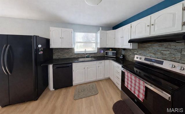 753 Boulevard De Cannes, Edwardsville, IL 62025