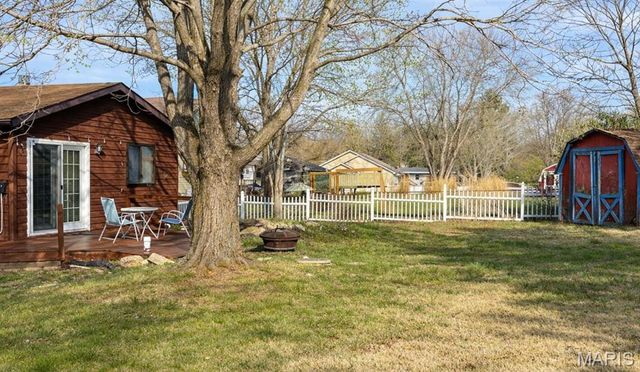 753 Boulevard De Cannes, Edwardsville, IL 62025