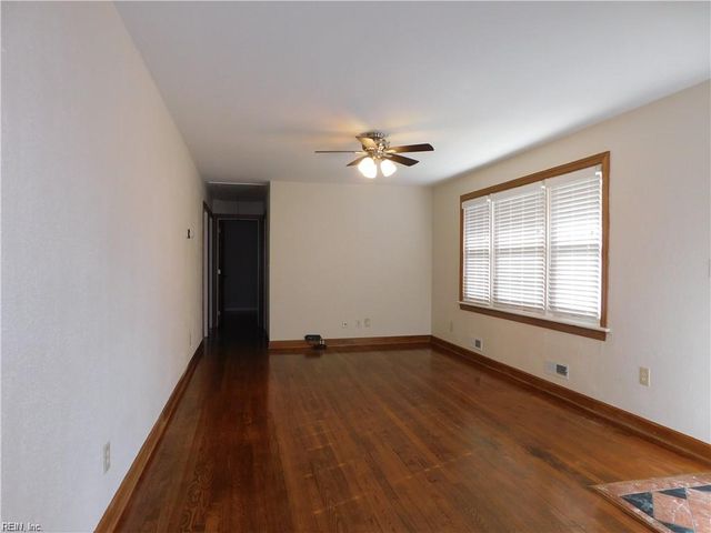 5004 Hassell ST, Virginia Beach, VA 23455