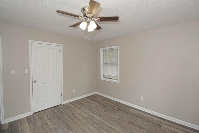 345 Cherokee Lane, Onalaska, TX 77360