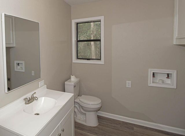 345 Cherokee Lane, Onalaska, TX 77360